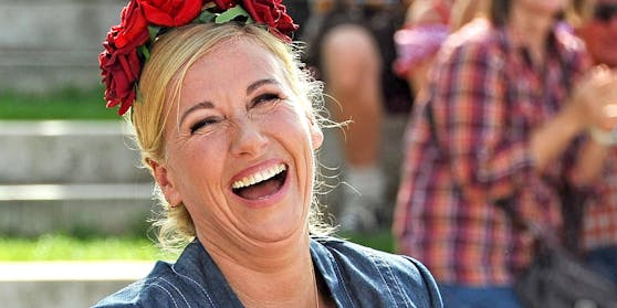 "Fernsehgarten"-Moderatorin Andrea Kiewel ist mit ihren Sprüchen mal wieder zu weit gegangen.