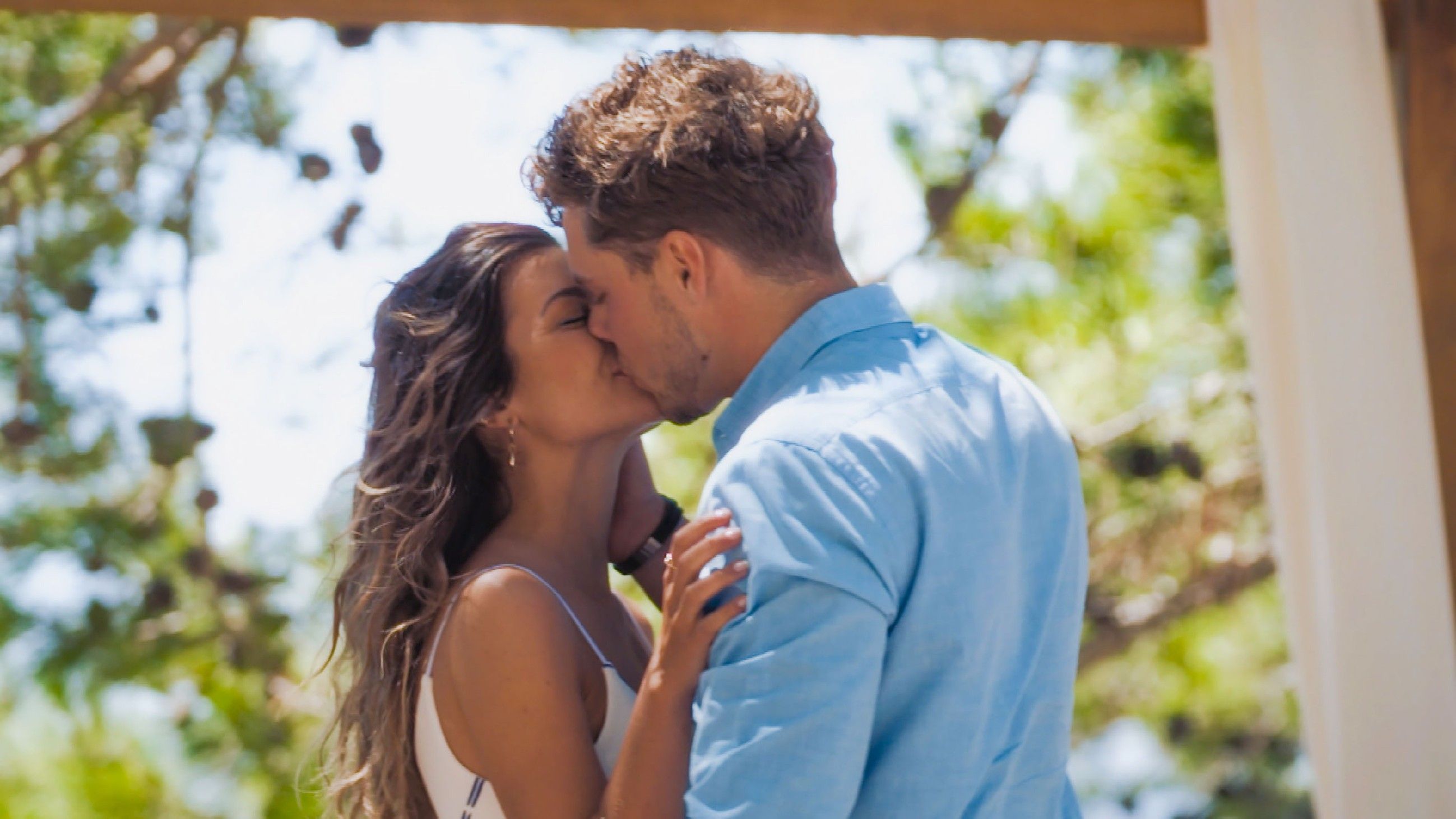"Bachelorette" Maxime gibt Raphael seinen ersten Kuss (im Format, nicht überhaupt).