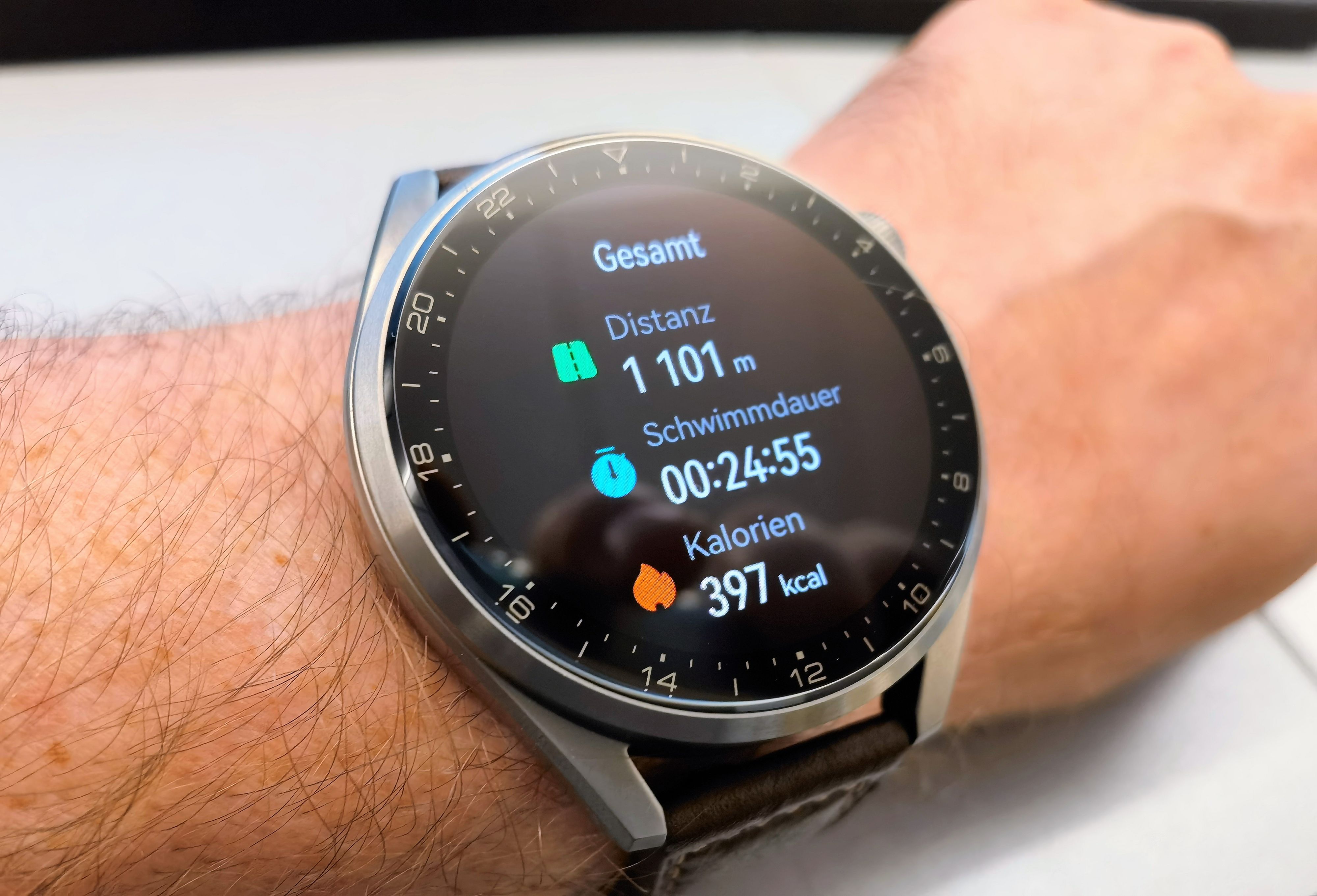 Macht auch im Wasser gute Figur: Eine Schwimm-Aufzeichnung mit der Huawei Watch 3 Pro.
