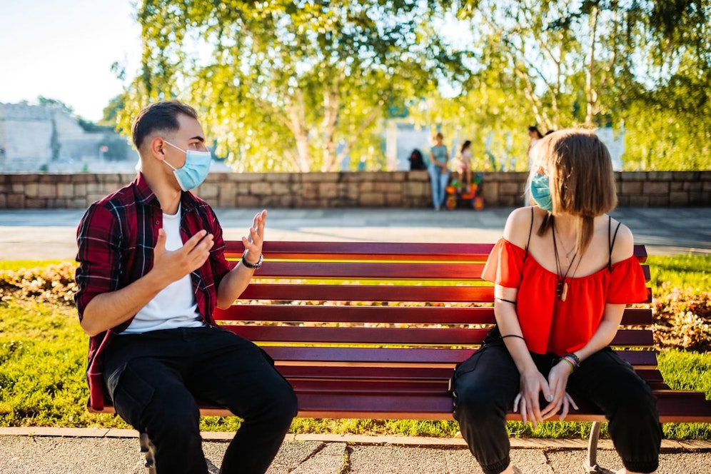 Hormone und Chromosome erklären den immunologischen Vorteil der Frauen. 