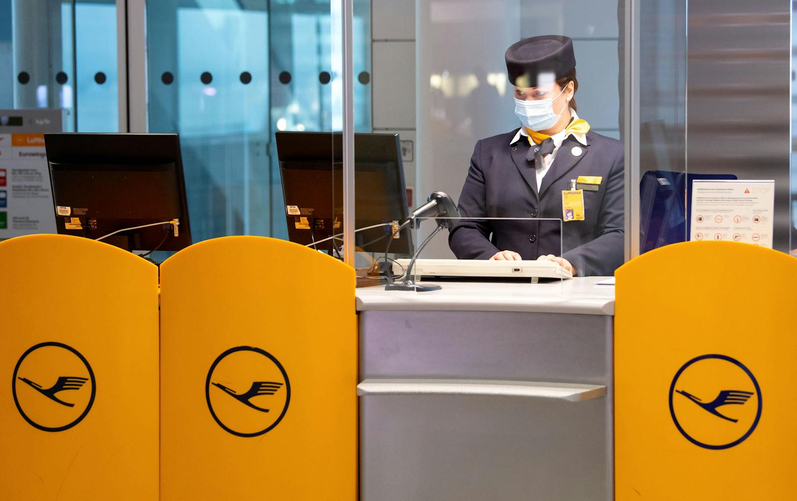 Die deutsche Fluggesellschaft Lufthansa schließt einige Flughafen-Lounges.