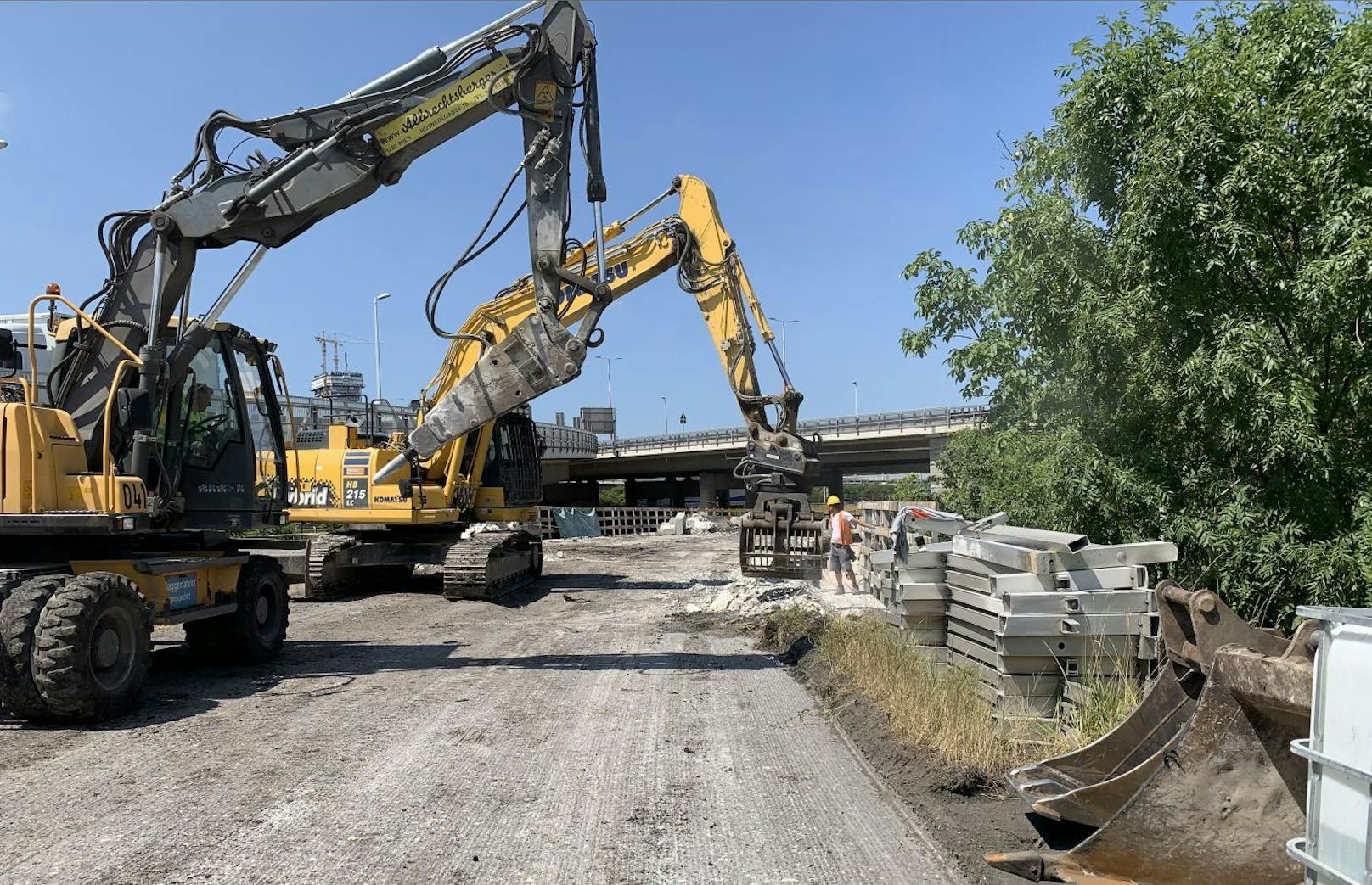 Die Sanierung der Auffahrt von der A23 (Südost-Tangente) auf die A22 (Donauuferautobahn) wurde eine Woche früher fertig als geplant.