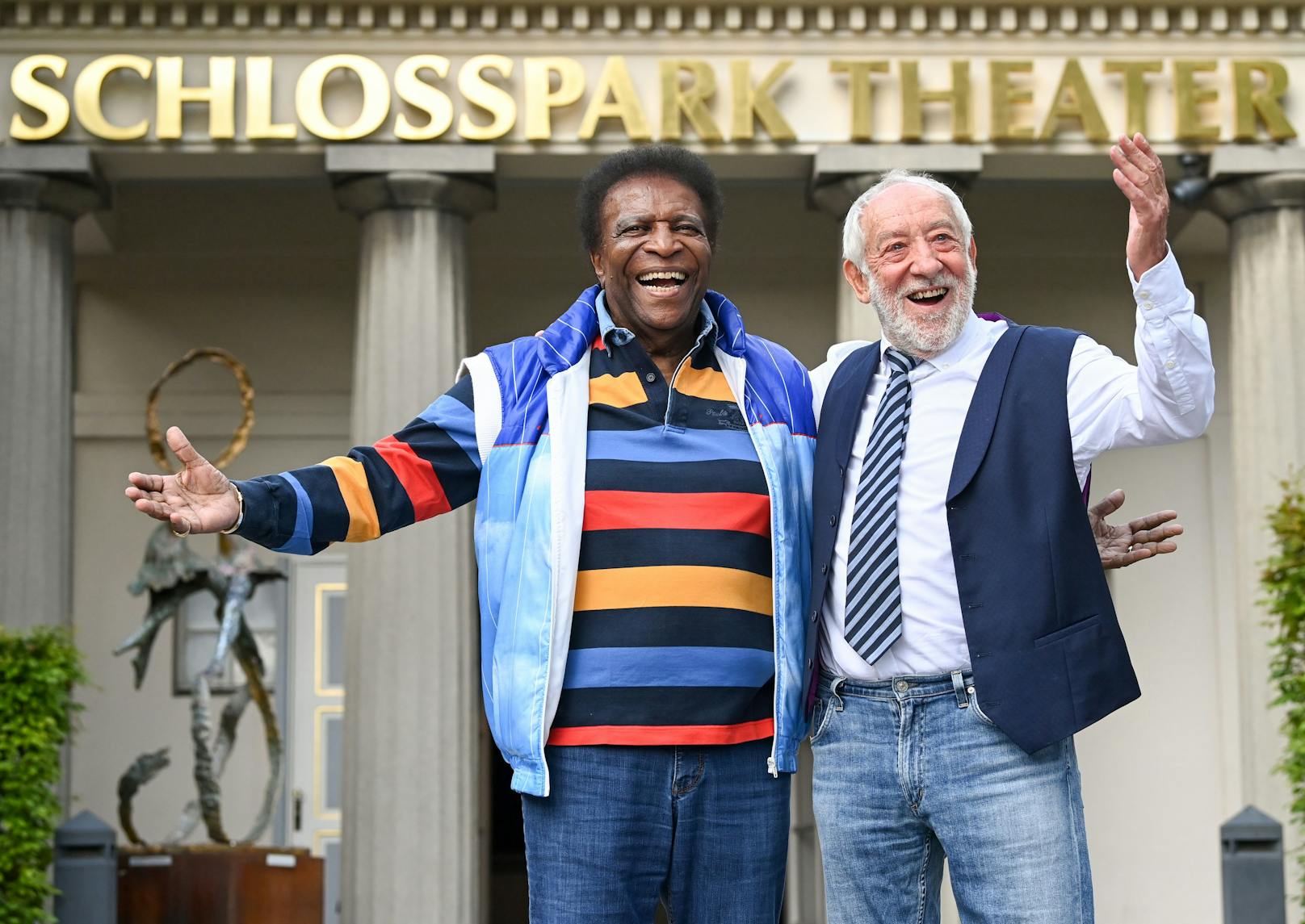 Dieter Hallervorden mit Roberto Blanco bei seiner Programmpräsentation im Schlosspark Theater in Berlin