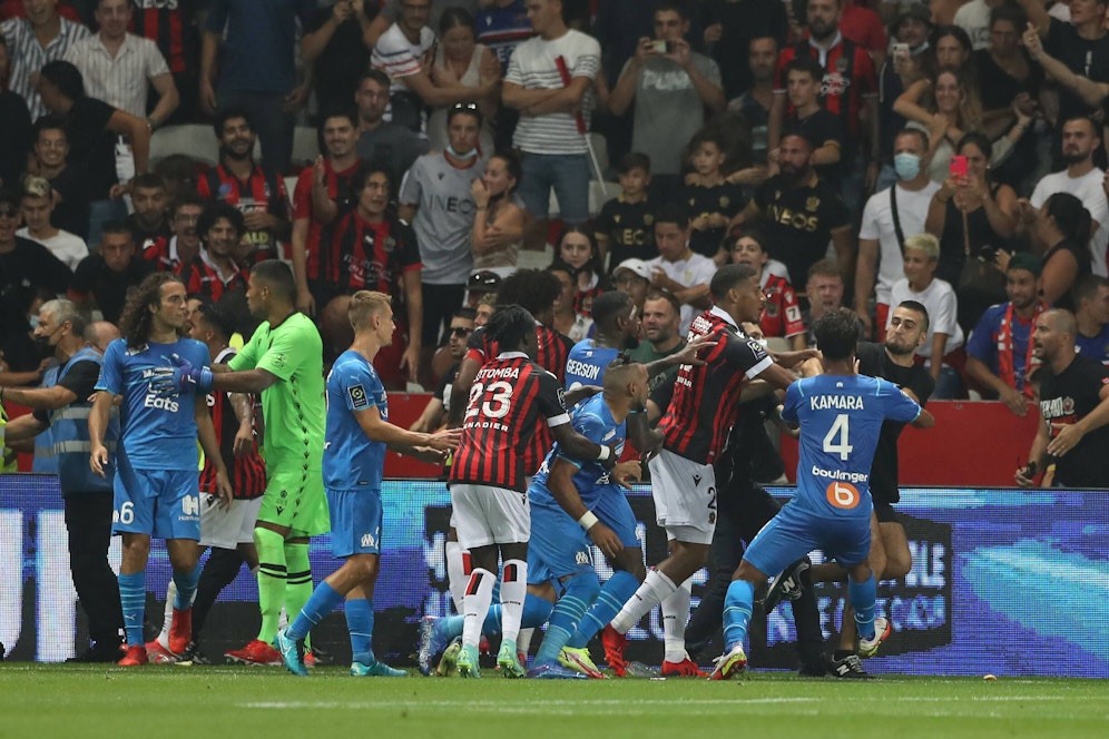 Tumulte bei Nizza gegen Marseille. 