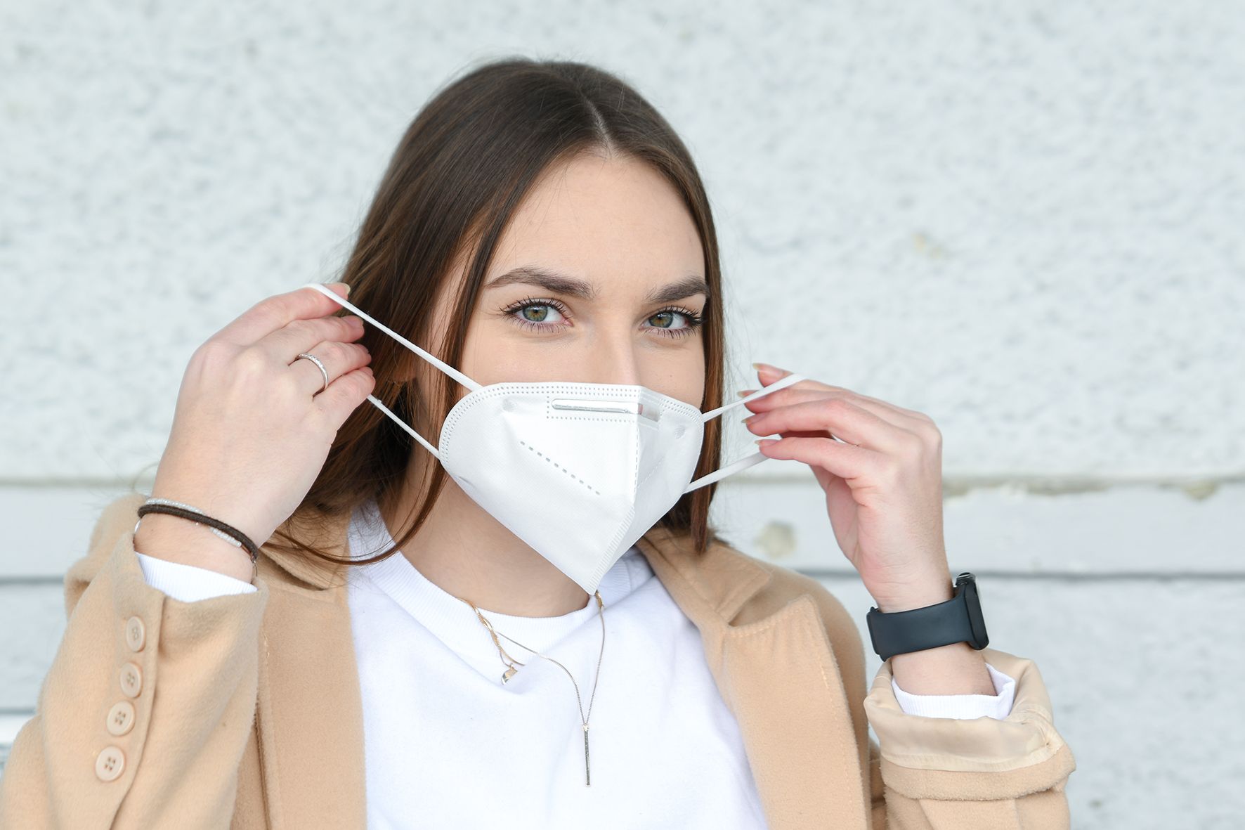 Egal wo: In Innenräumen solle man Maske tragen, plädiert ein Experte.