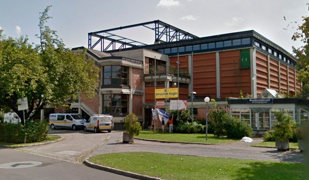 Die Koralmhalle in Deutschlandsberg musste nach einer Bombendrohung evakuiert werden.