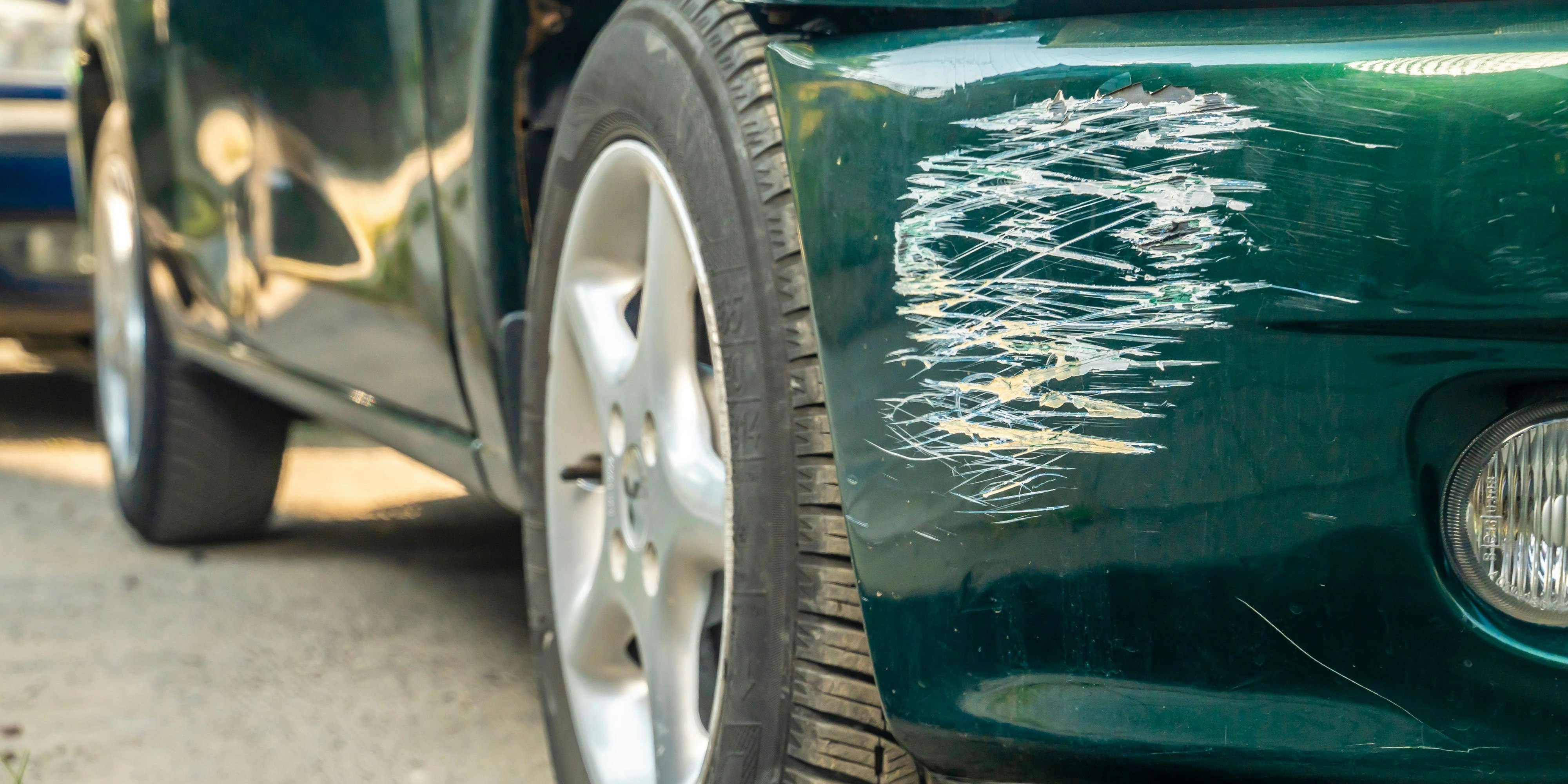 Drei Buben sollen in Graz 52 Autos zerkratzt haben.