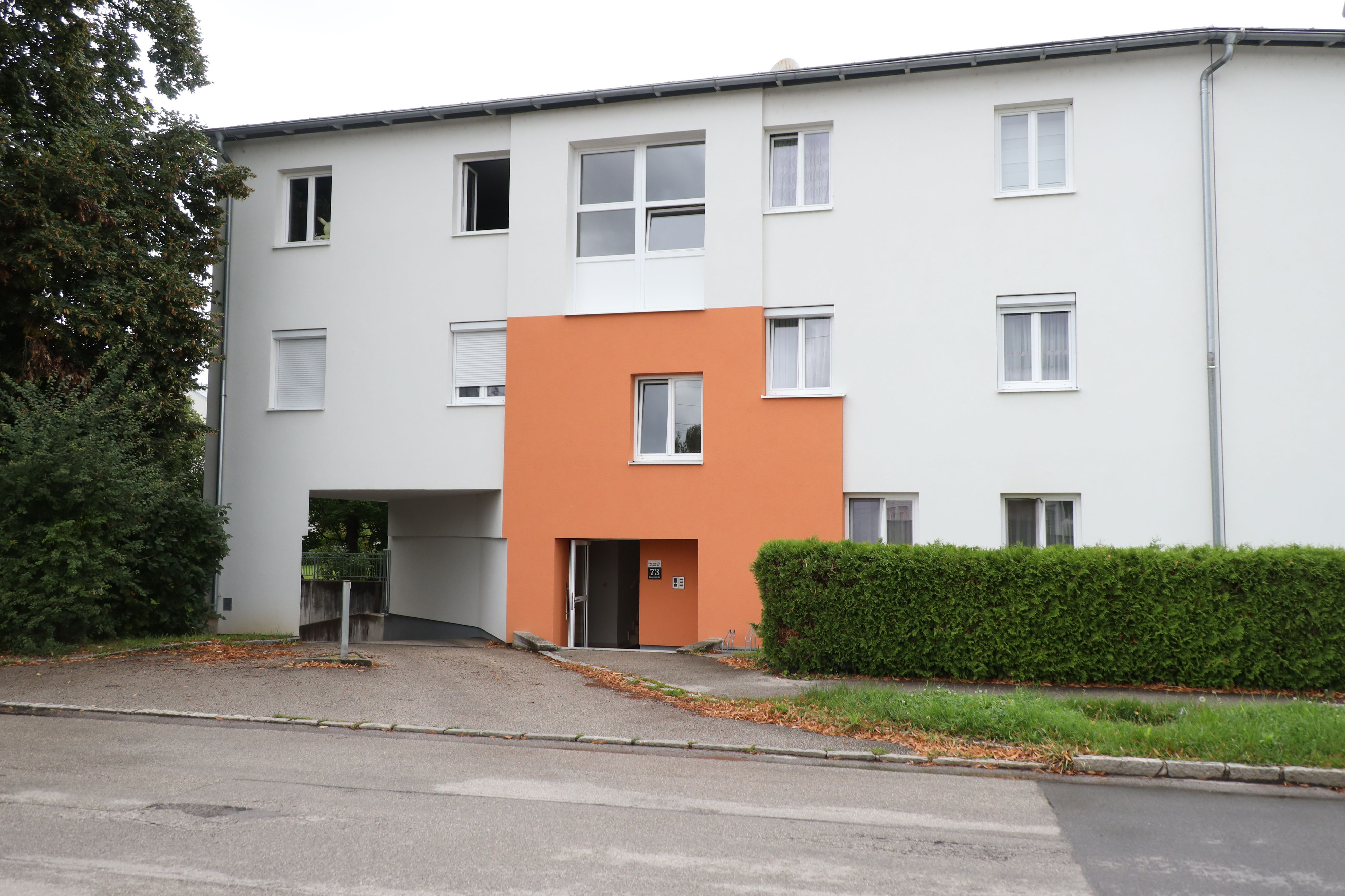 In diesem Wohnhaus kam es Dienstagnachmittag zum Einsatz mit Türöffnung.