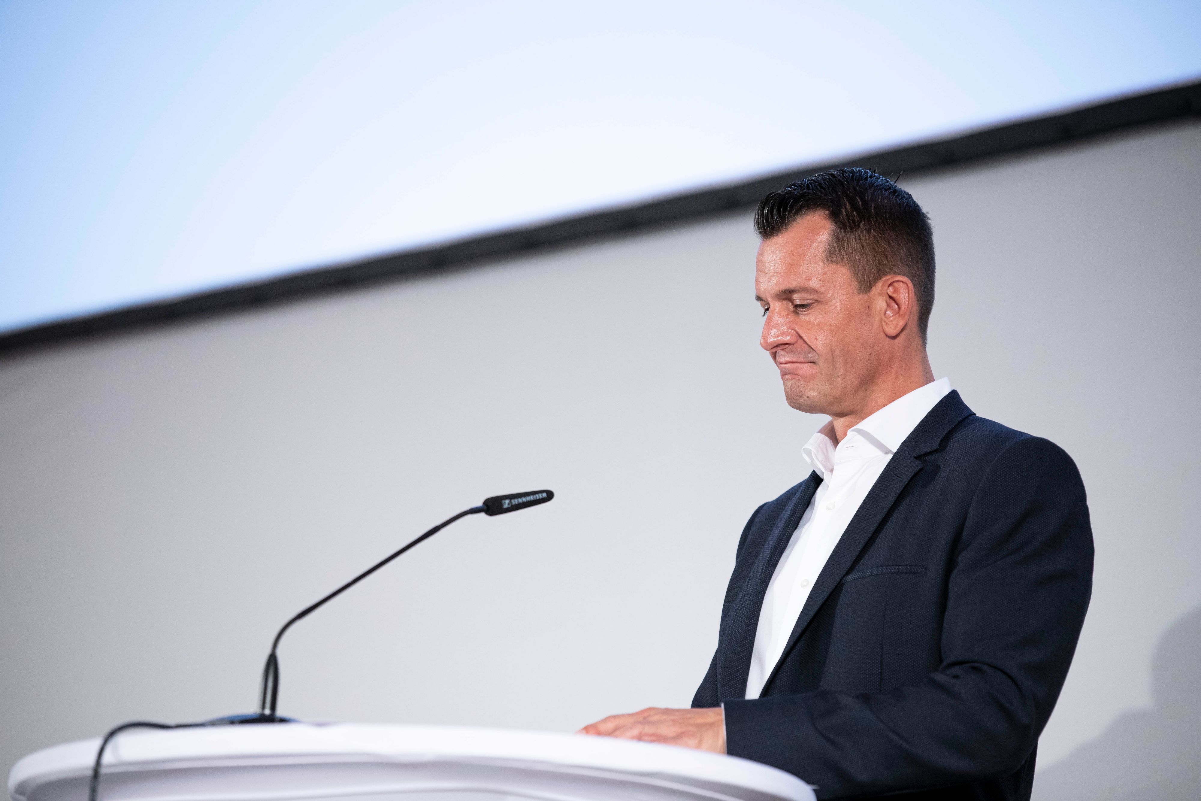 Gesundheitsminister <strong>Mückstein</strong> schraubt am Comeback der generellen Maskenpflicht.