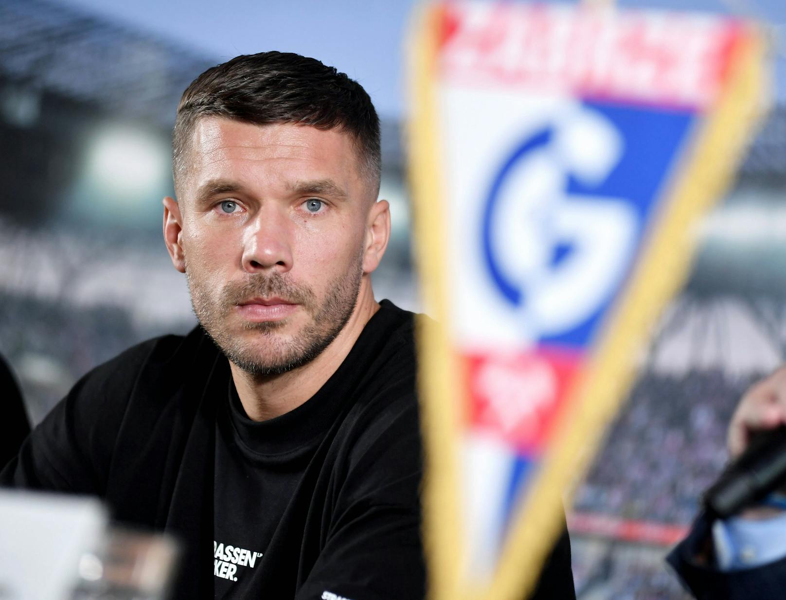 Lukas Podolski hat Corona – "Was weh tut, ist..."