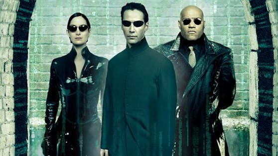 Carrie-Anne Moss (Trinity) und Keanu Reeves (Neo) sind in "Matrix 4" wieder dabei.