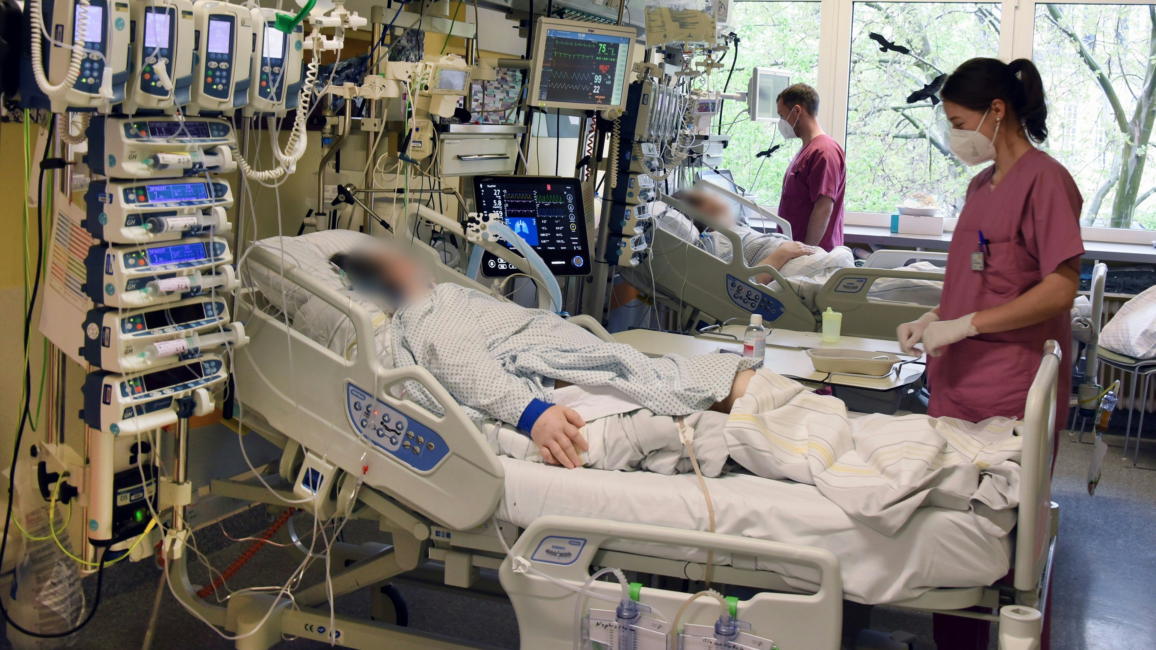 In nur zwei Wochen können sich die Corona-Spitalszahlen verdoppeln, so die Prognose.