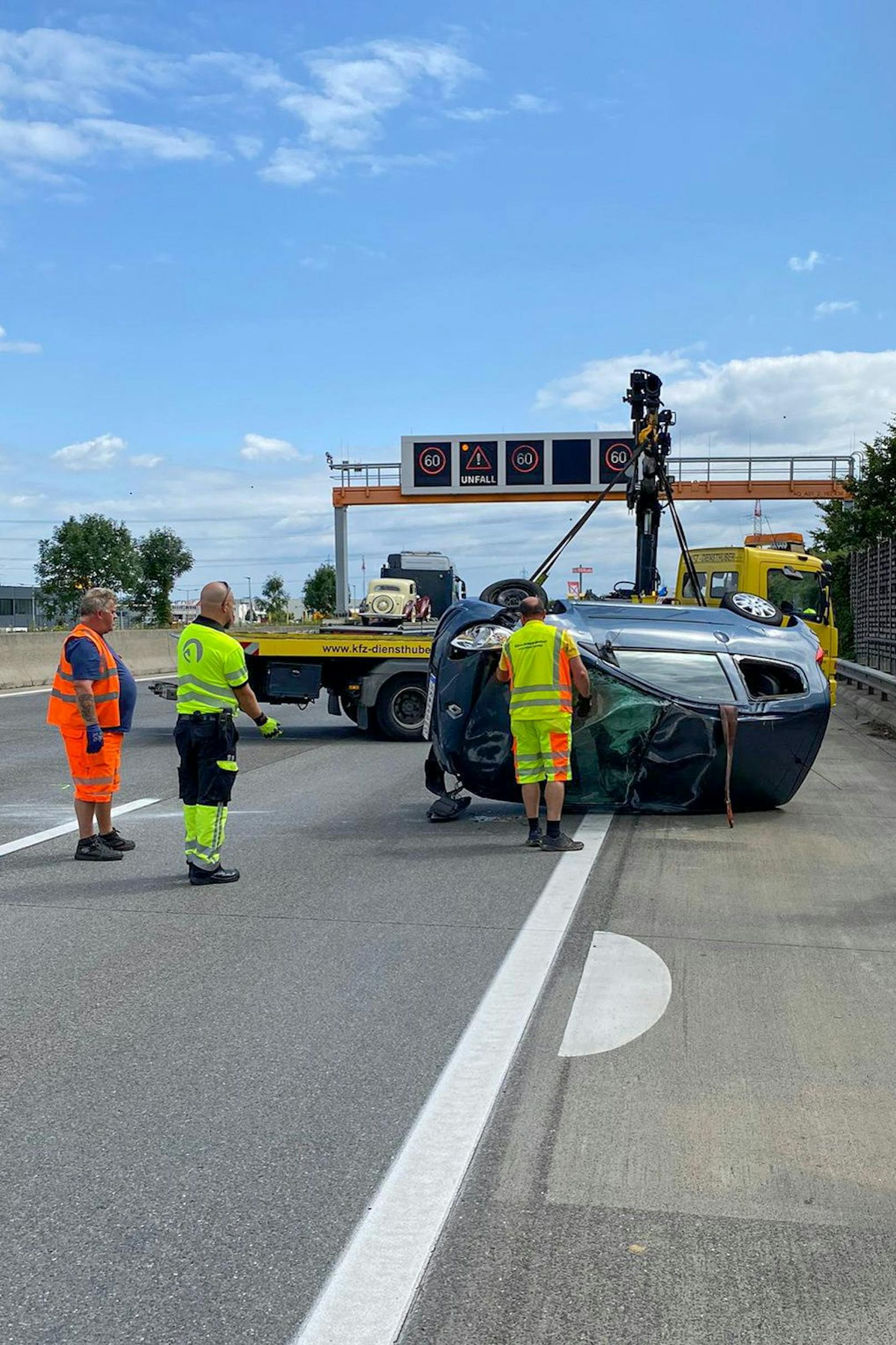 Nach dem Unfall kam es zu umfangreichen Staus.