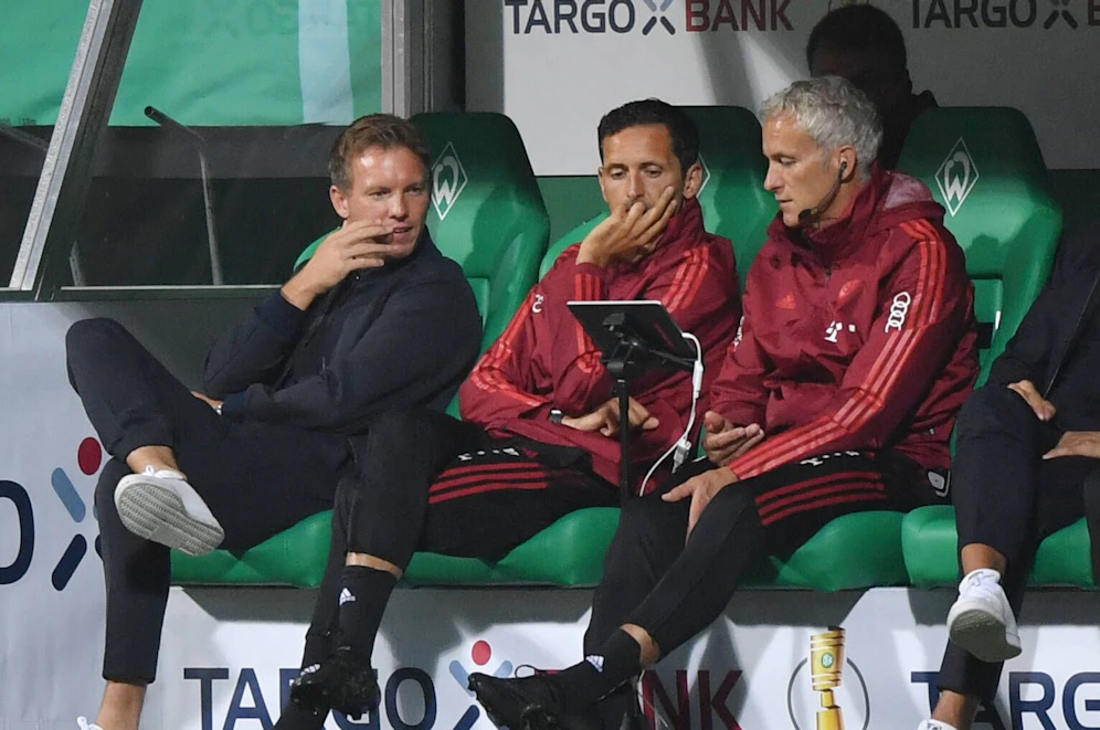 Julian Nagelsmann und Co. sitzen in Bremen fest. 