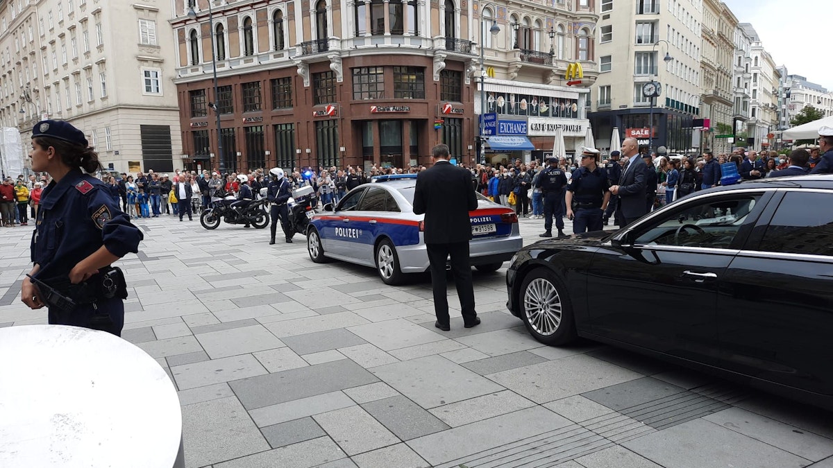 Der Stephansplatz wurde für die Autokolonne abgesperrt. 
