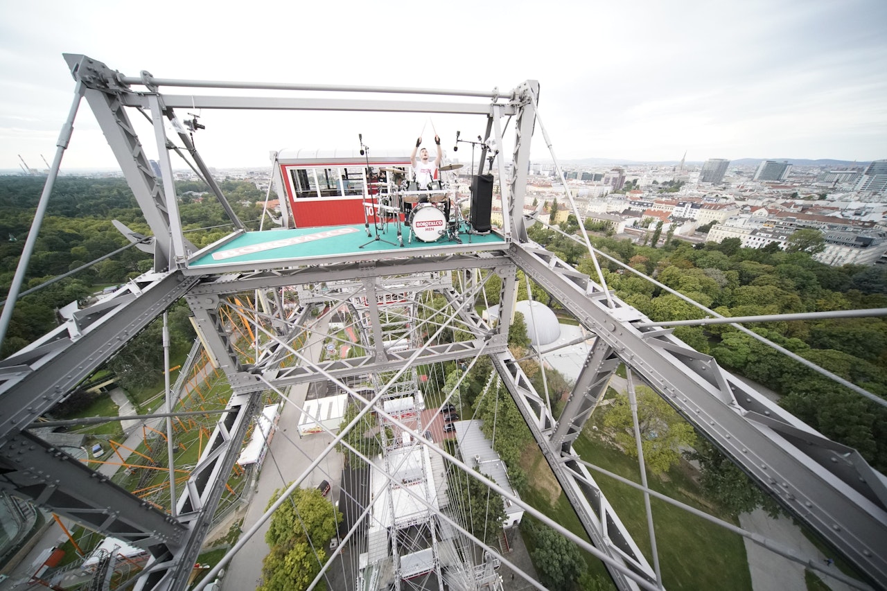 Heute.at - Riesenkrach am Riesenrad, Drummer will Weltrekord