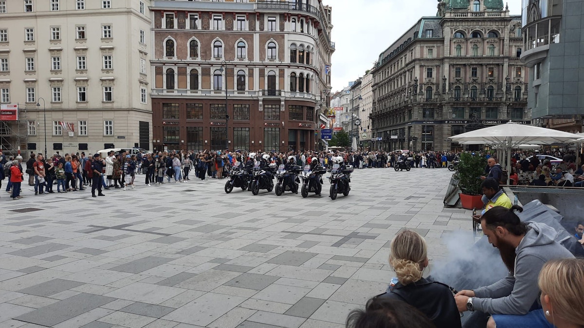 Der Stephansplatz wurde für die Autokolonne abgesperrt. 