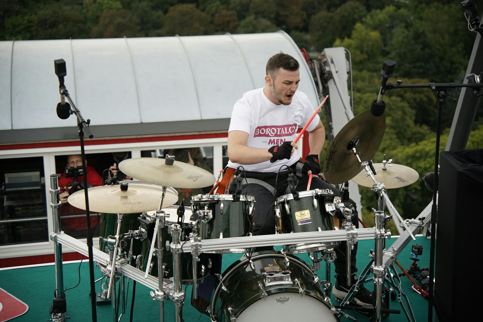 Weltrekord: Erich Blie spielt Schlagzeug am Wiener Riesenrad