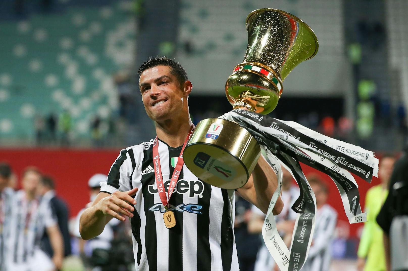 Mit der Alten Dame wurde Ronaldo zwei Mal italienischer Meister (2019 und 2020), dazu einmal Pokalsieger 2021.