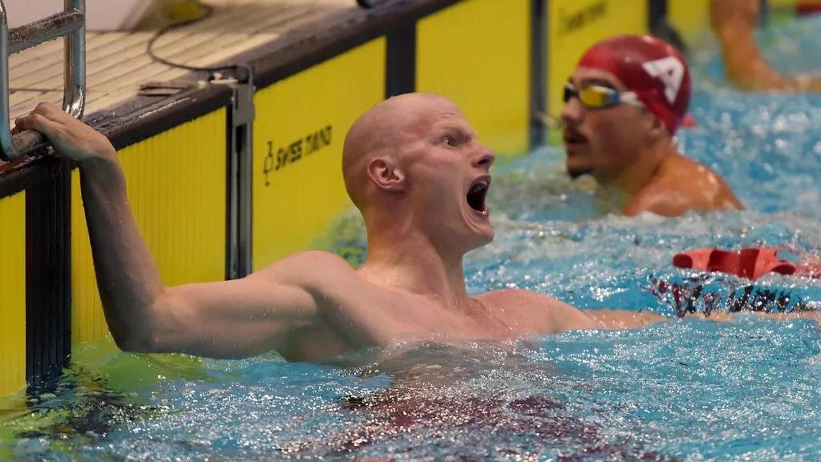 Der 23-jährige Australier Rowan "Magnetbrain" Crothers gewinnt Gold in der Disziplin 50 Meter Schwimmen Freestyle S10. Er ist aber auch E-Sportler.