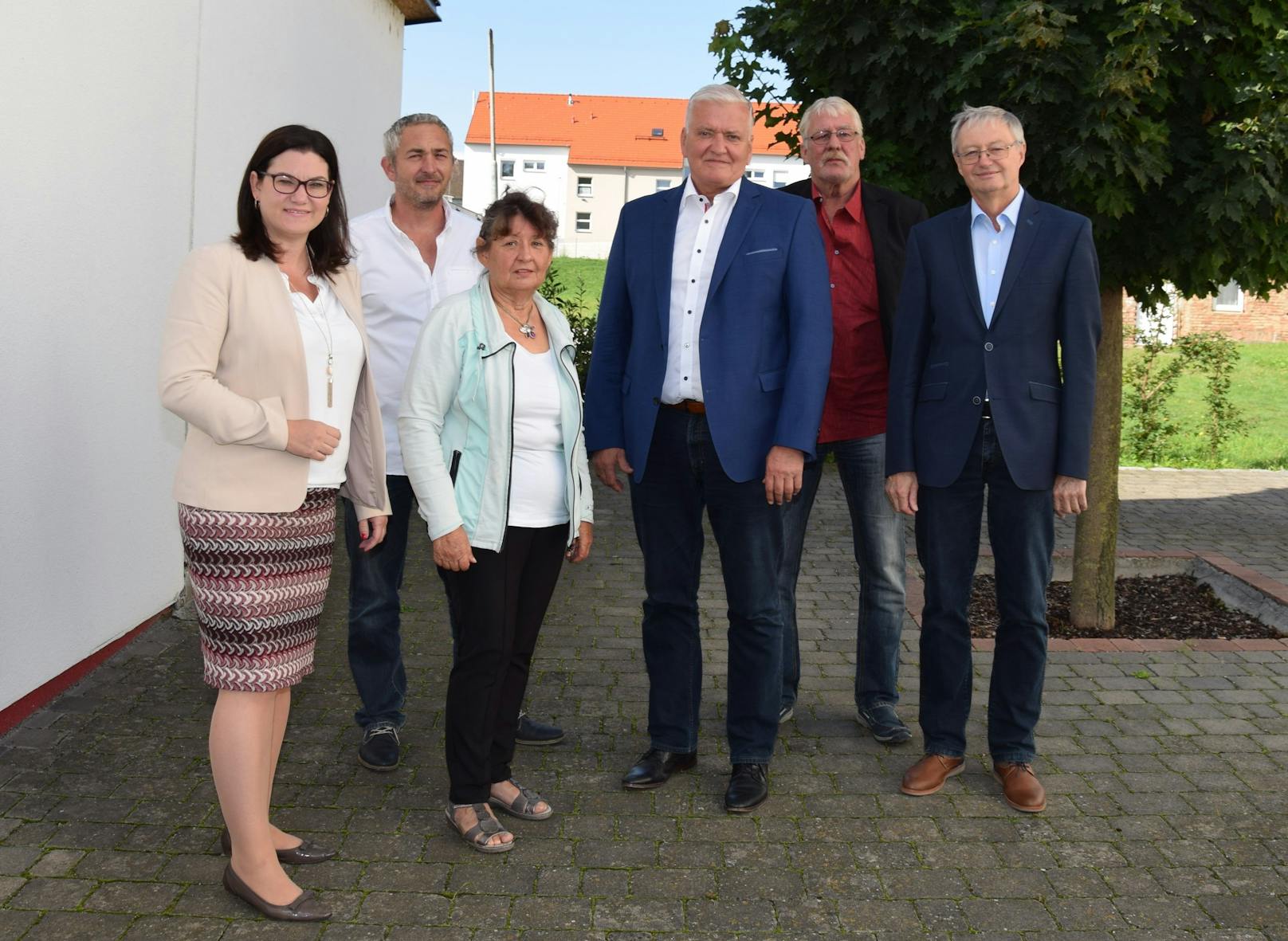 Führer mit ihren Unterstützern aus der SPÖ in Hausbrunn.