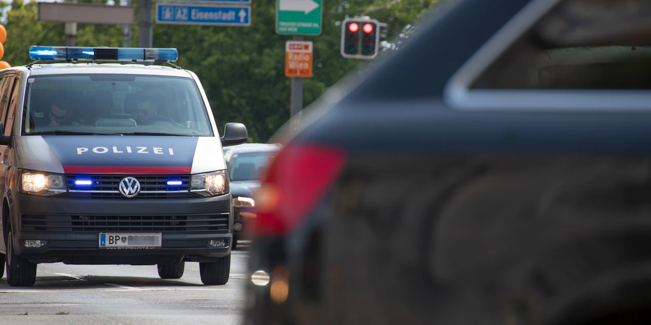 Raser brettert mit 147 km/h der Polizei ins Planquadrat - Vimarsana News