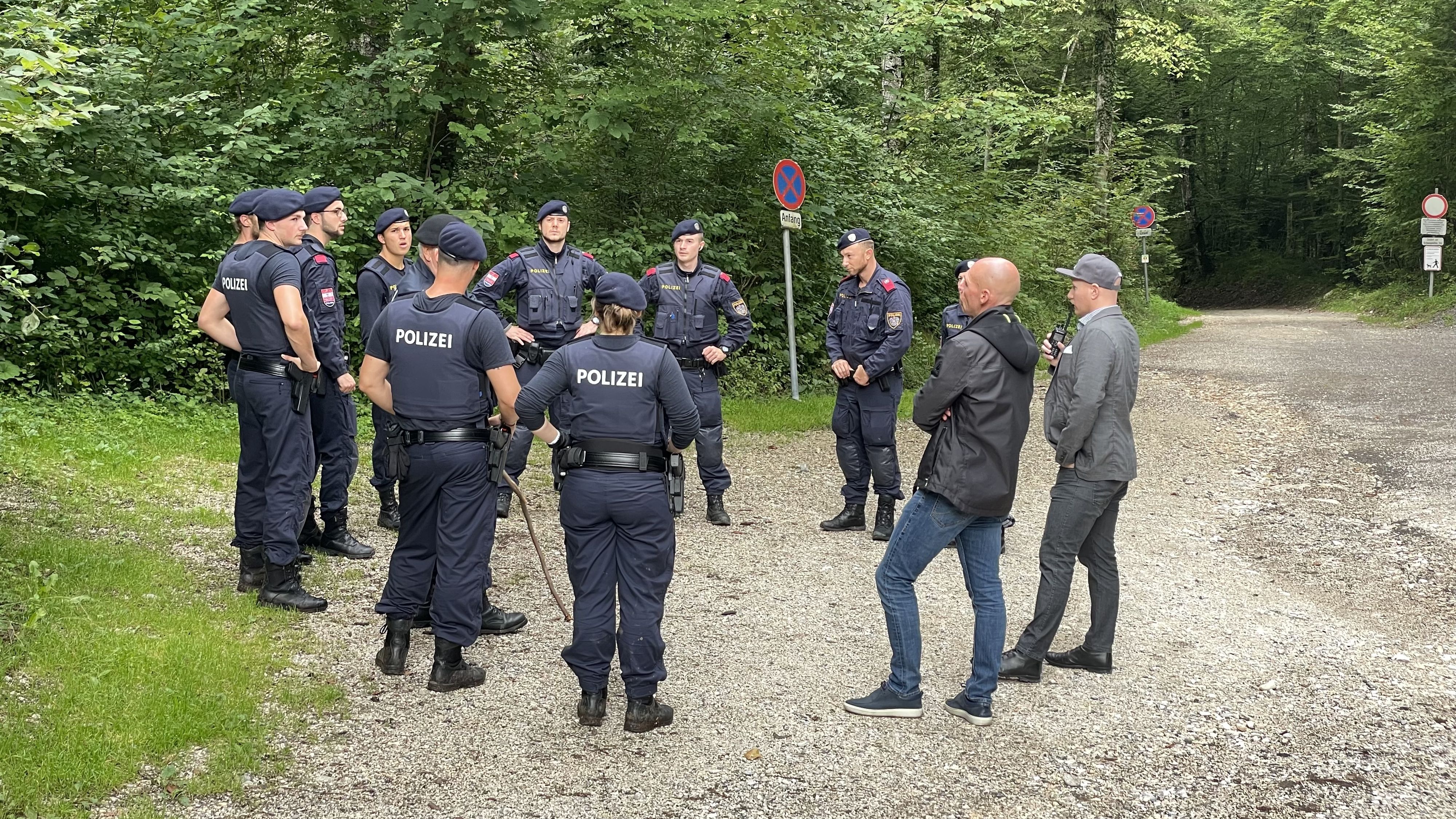 In Salzburg ist es am Mittwoch, 26. August 2021 wegen eines möglichen Gewaltverbrechens zu einer Suchaktion der Polizei rund um den Untersberg nahe der Landeshauptstadt gekommen.