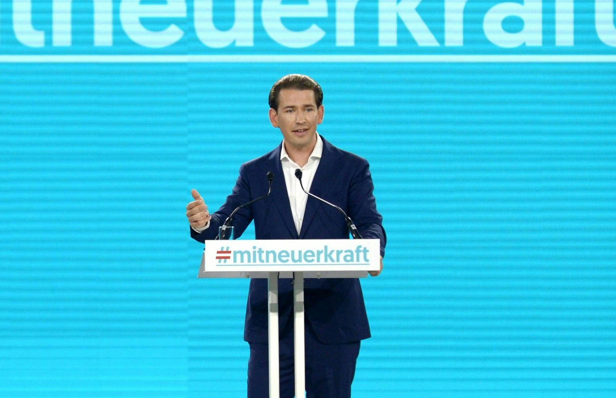 Download von www.picturedesk.com am 28.08.2021 (15:40).  ABD0046_20210828 - ST. PÖLTEN - ÖSTERREICH: ZU APA0044 VOM 28.8.2021 - Die ÖVP hält am heutigen Samstag, 28. August 2021, in St. Pölten ihren 39. ordentlichen Bundesparteitag ab. Im Bild: Bundeskanzler Sebastian Kurz im Rahmen des Parteitages. - FOTO: APA/HERBERT PFARRHOFER - 20210828_PD5722 - Rechteinfo: Rights Managed (RM)