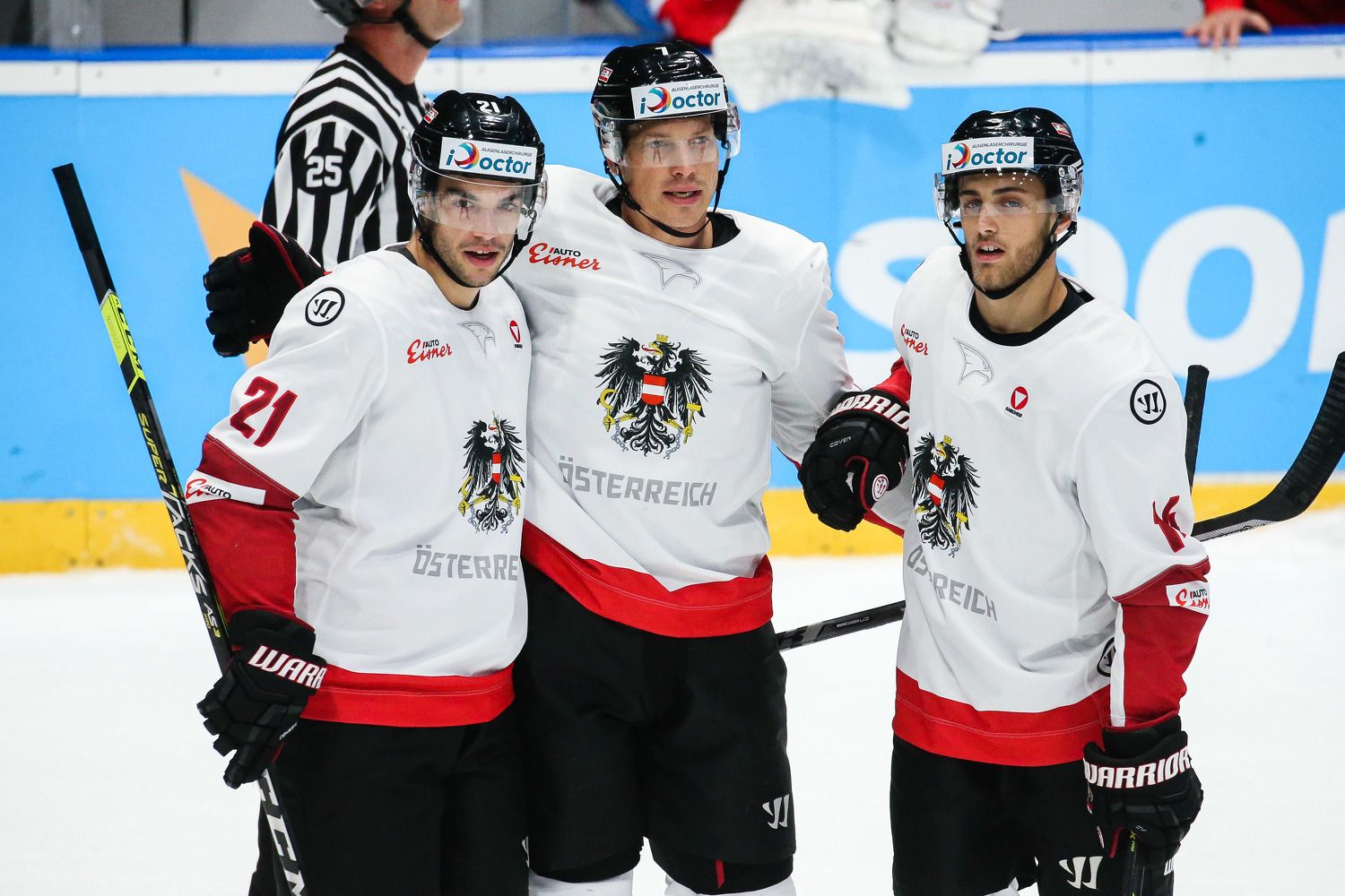 Brian Lebler (Mitte) trifft gegen Polen dreifach.