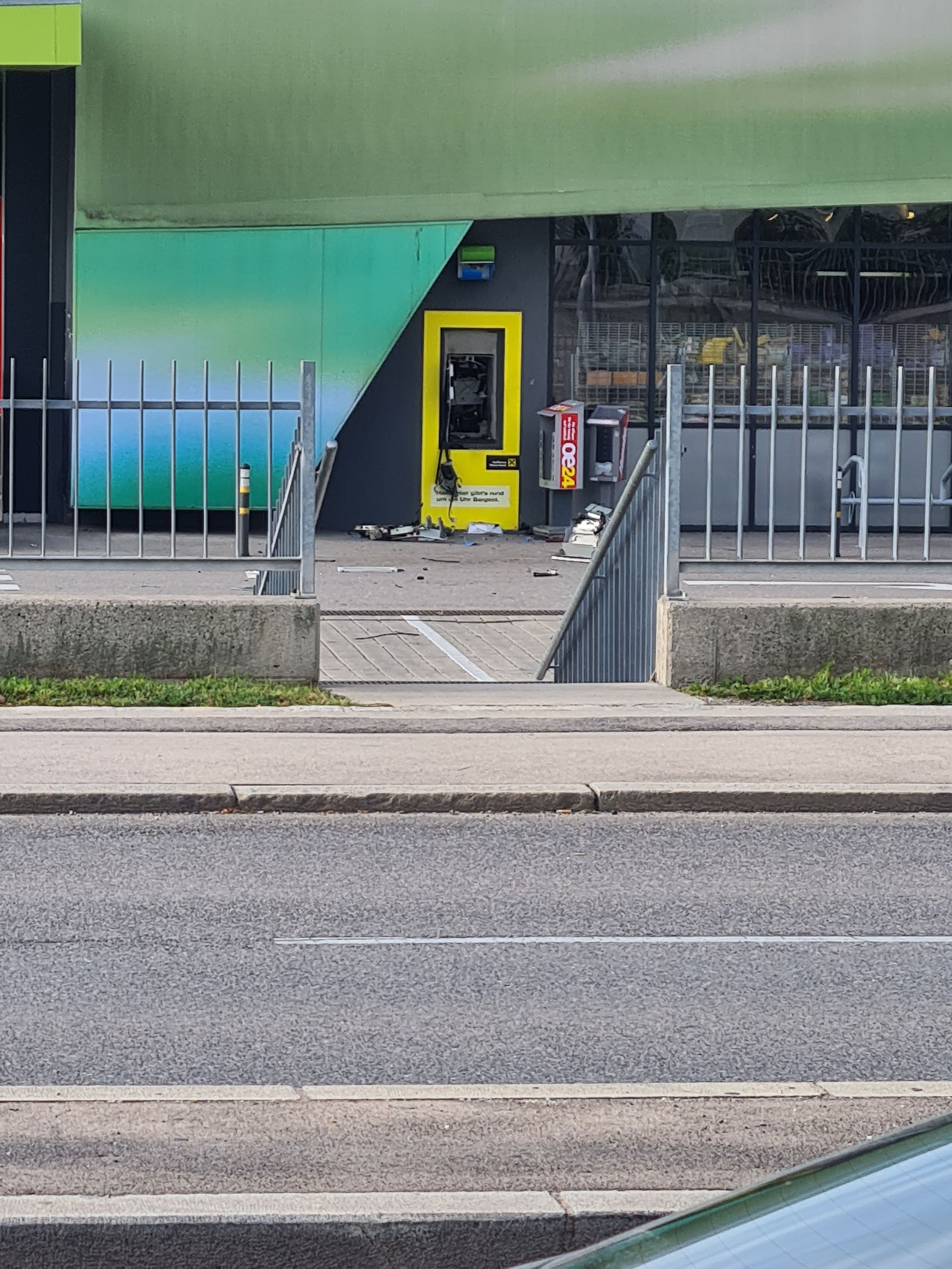Ein Bankomat wurde in der Nacht gesprengt.