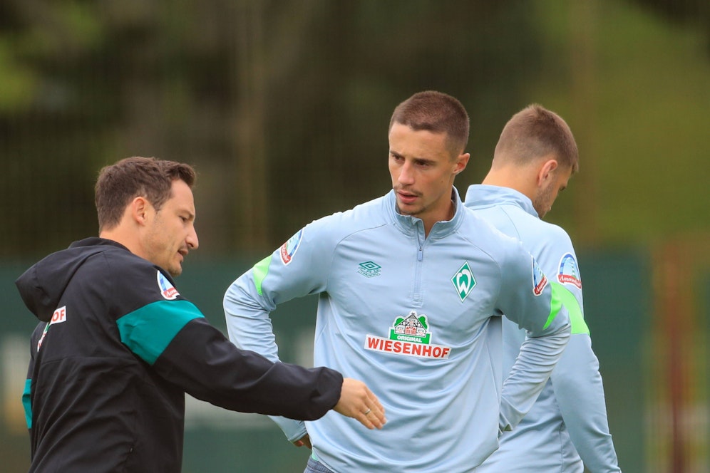 Marco Friedl (r.) streikt bei Werder Bremen
