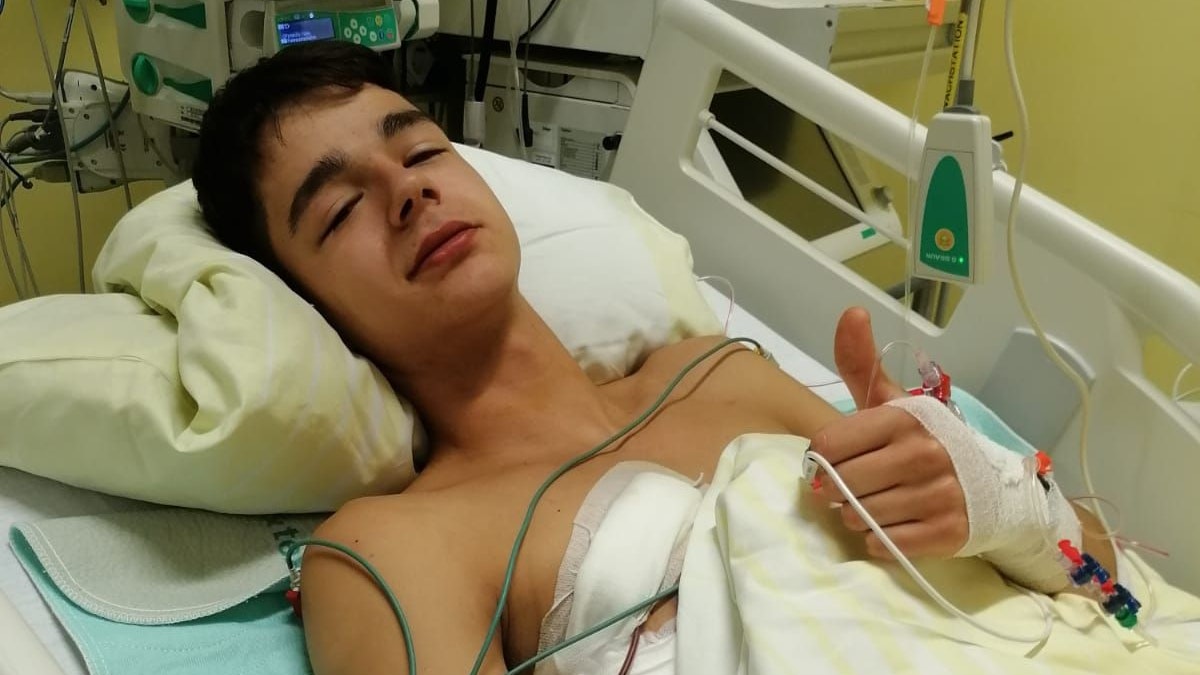 Gabriel H. wurde nach einem Zeltfest in Eschenau (OÖ) niedergestochen. Er ist aber außer Lebensgefahr.