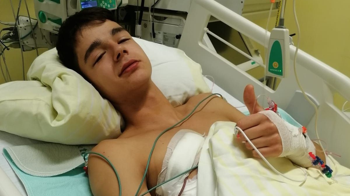 Gabriel H. wurde nach einem Zeltfest in Eschenau (OÖ) niedergestochen. Er ist aber außer Lebensgefahr.