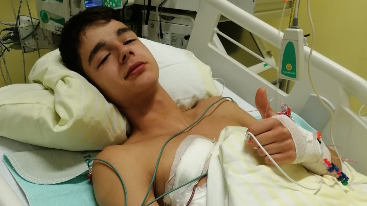 Gabriel H. wurde nach einem Zeltfest in Eschenau (OÖ) niedergestochen. Er ist aber außer Lebensgefahr.