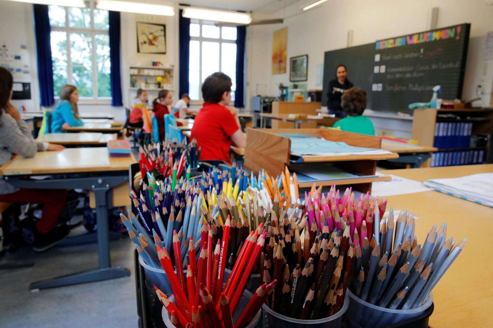 Mittels Schutzmaßen sollen erneute Schulschließungen verhindert werden.