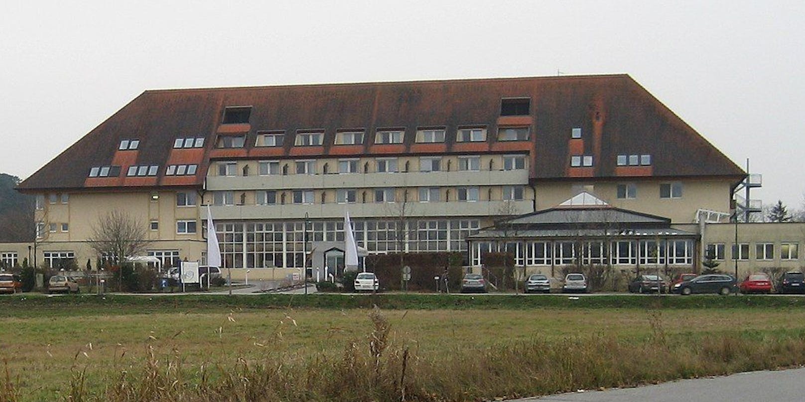 Symbolfoto der Klinik in Bad Pirawarth.