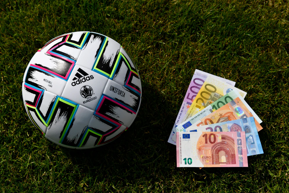 Millionen-Geschäfte am Transfermarkt