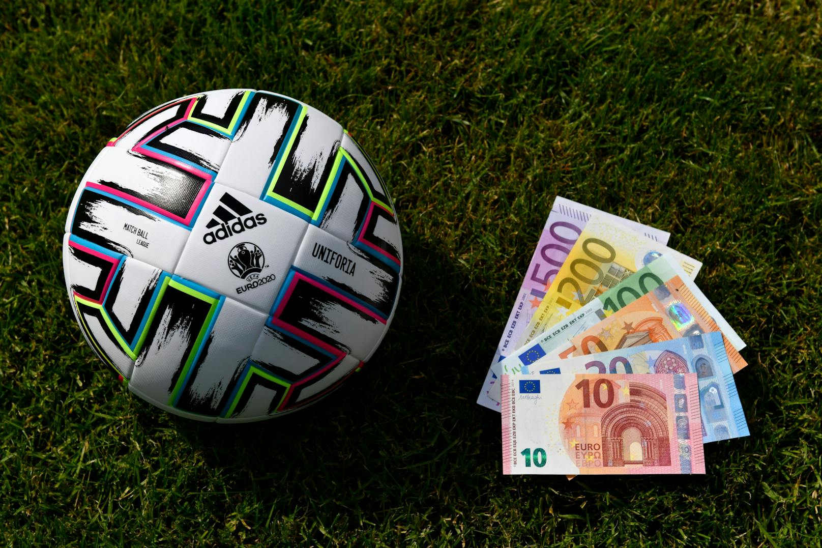 FIFA über Transfer-Wahnsinn: 3 Milliarden für Berater