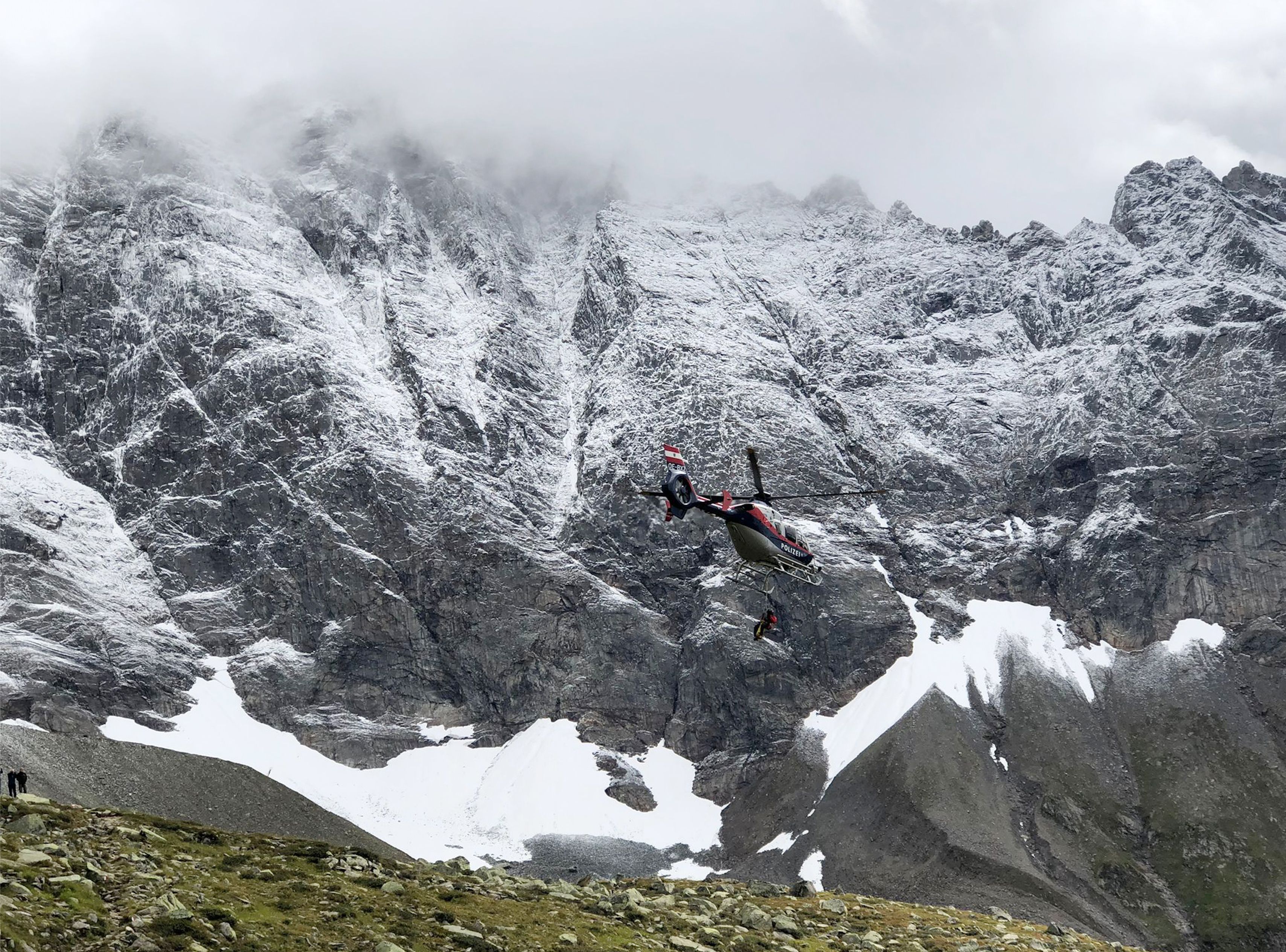 Bergung zweier Alpinisten vom Fußstein.