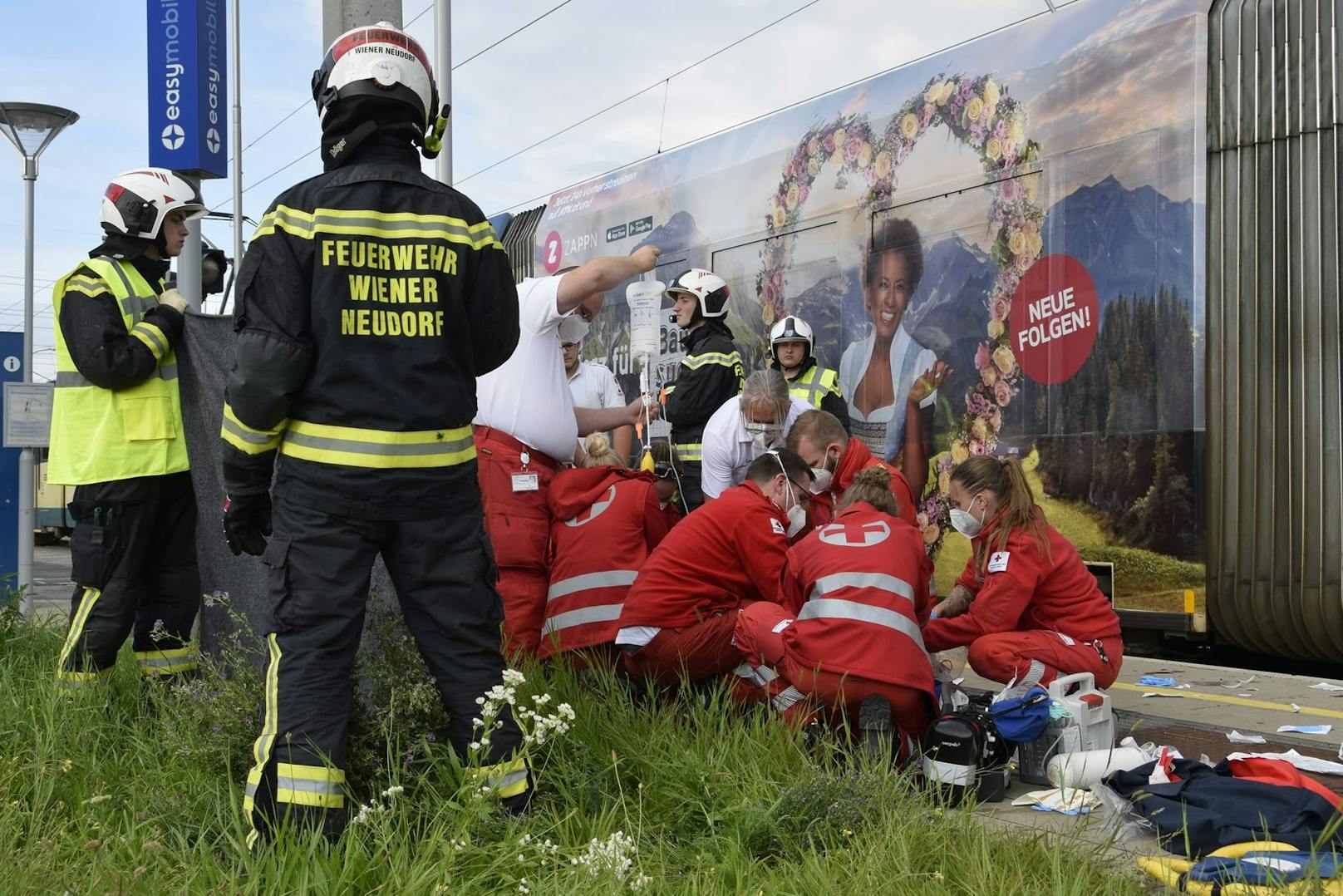 Frau (39) von Badner Bahn erfasst - schwer verletzt