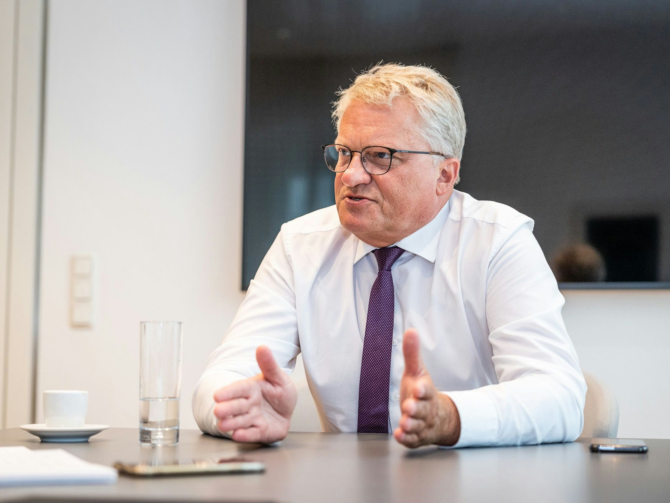 Bürgermeister Klaus Luger: "Wäre verantwortungslos, Infektionsgefahr für Kinder, Pflegebedürftige und alle anderen Mitarbeiter zu akzeptieren."