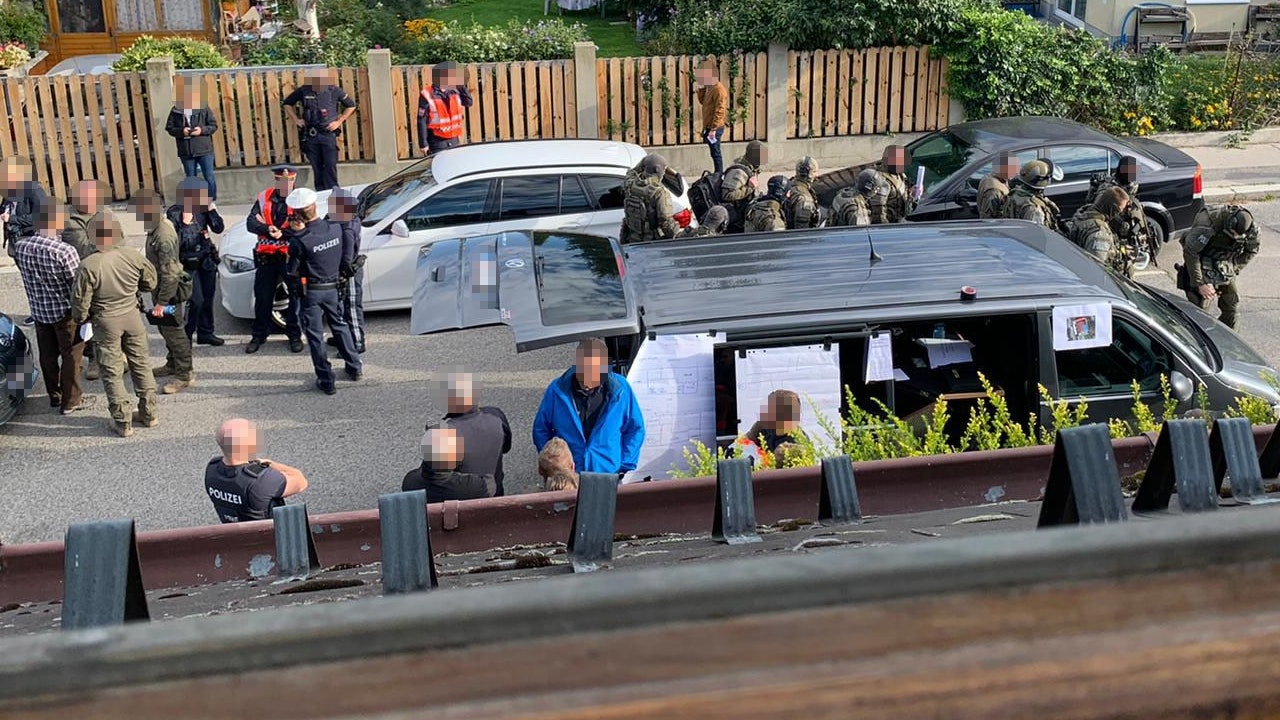 Der Einsatz: Cobra und Wega umstellten das Haus in der Donaustadt.