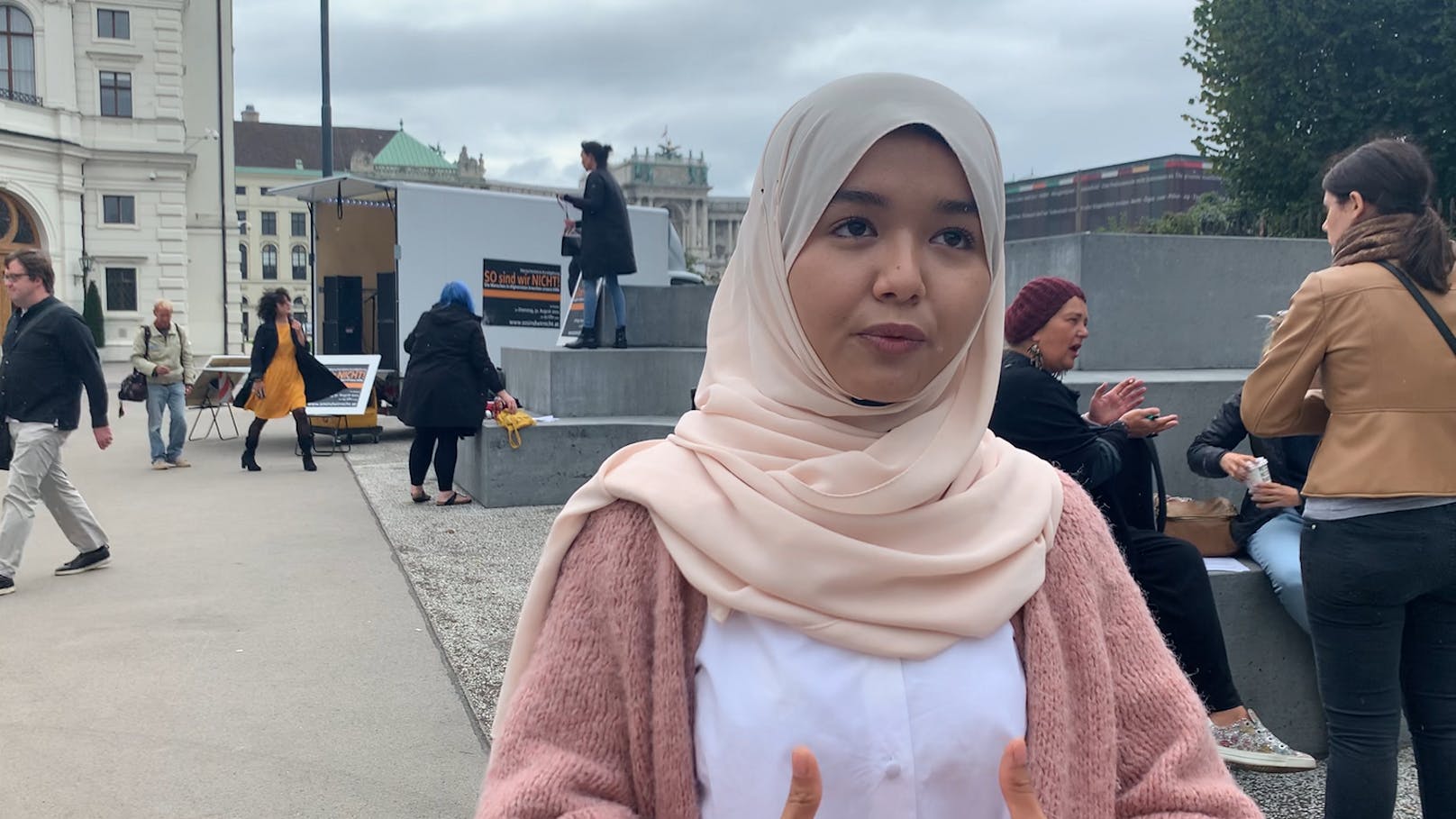 Amena (16) wünscht sich, dass besonders gefährdete Personen aus Afghanistan aufgenommen werden.
