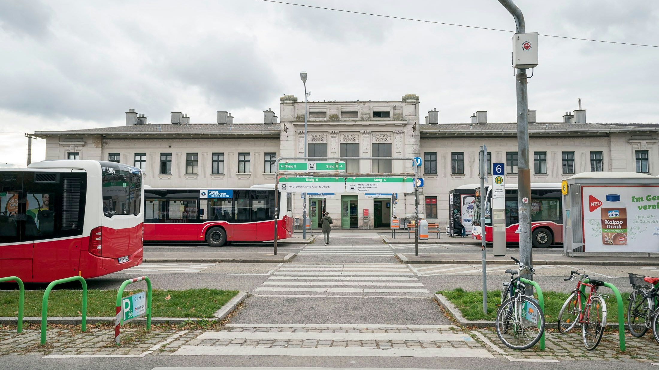 Tatort am Bahnhof Hütteldorf.