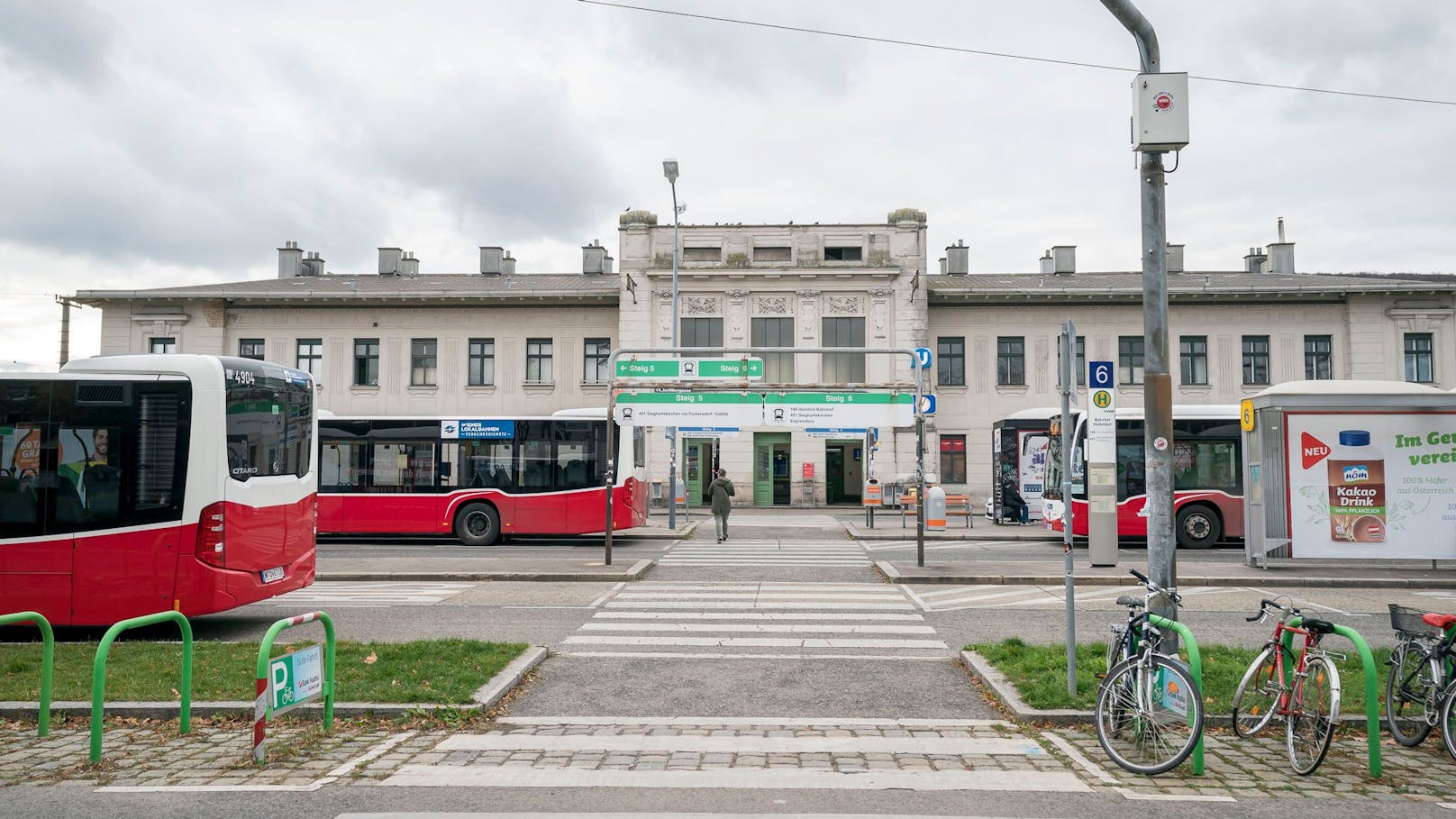 Tatort am Bahnhof Hütteldorf.