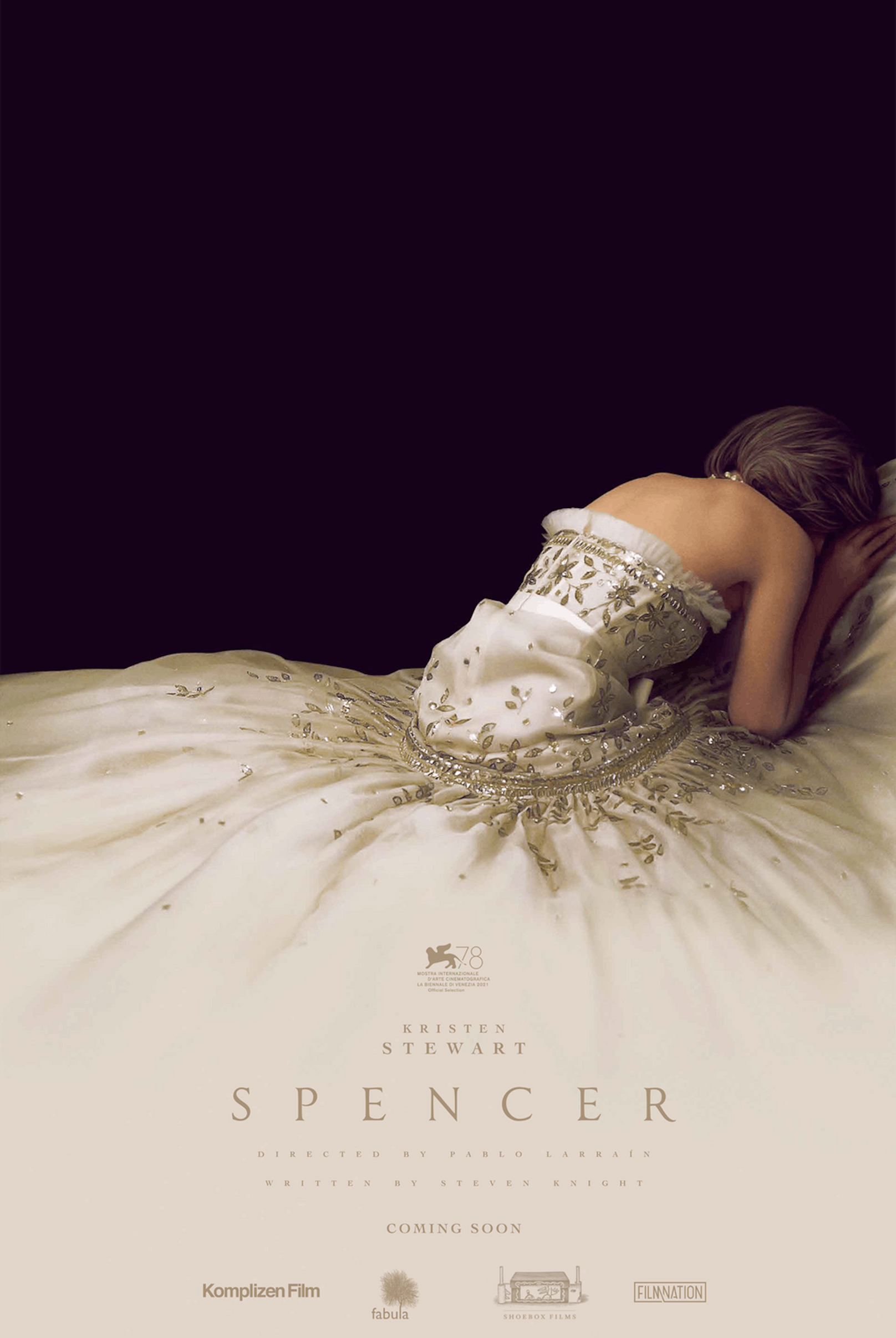 Eine weinende Diana in einer Couture-Robe von Chanel wählten die Filmemacher für den neuesten Streifen namens "Spencer".