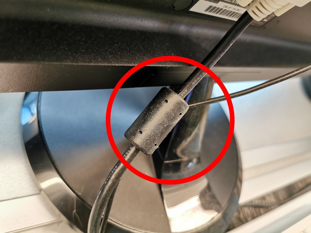 Der Zylinder am Lade- oder Bildschirm-Kabel – was er wirklich tut.