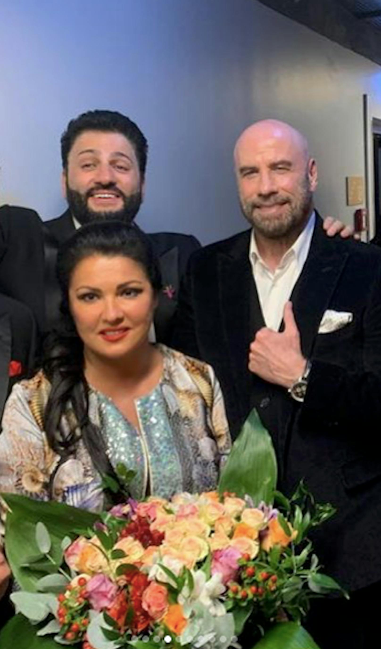 Anna Netrebko mit Ehemann Yusif Eyvazov und John Travolta
