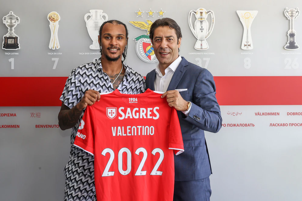 Lazaro kickt ab sofort bei Benfica