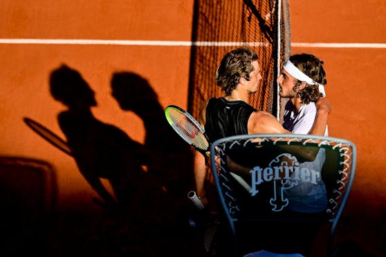 Alexander Zverev und Stefanos Tsitsipas.